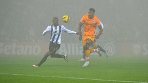 Nacional-FC Porto: dragões esperam pelo menos 8 minutos de compensação