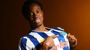 Dennis Konney reforça os sub-19 do FC Porto