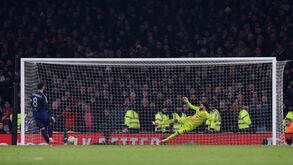 A crónica do Arsenal-Man. United, 1-1 (3-5 pen.): uma lição de sobrevivência