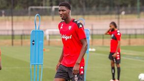 Kalidou Sidibé herói ao impedir assalto: perseguiu o ladrão, derrubou-o e recuperou um telemóvel