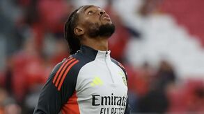 Renato Sanches volta a lesionar-se e pára no mínimo 6 semanas