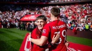 Garnacho na mira napolitana: McTominay tenta convencer argentino