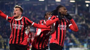 A crónica do Como-Milan, 1-2: reviravolta de Leão