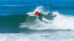 Trio de surfistas portugueses presente nas meias-finais da Qualifying Series de Inglaterra