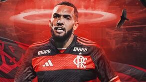 Flamengo apresenta Juninho, avançado que em Portugal jogou no Estoril e no Chaves