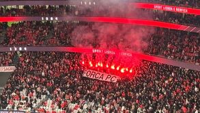 «Força PC»: a mensagem no topo do estádio da Luz durante o jogo com o Famalicão