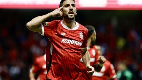 «Um líder indiscutível dentro e fora de campo»: Paulinho renova contrato com o Toluca