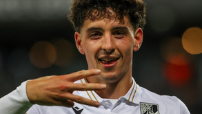 Manu Silva a caminho do Wolves: médio está fora da ficha de jogo