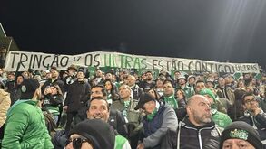 «Trincão os ultras estão contigo»: a tarja mostrada ao minuto 17 no Rio Ave-Sporting