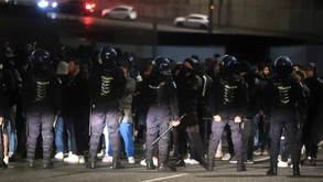 Cânticos, insultos e um forte aparato policial: os momentos de tensão que se viveram no Dragão em imagens