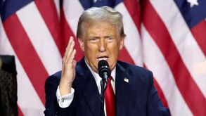 Criptomoeda de Trump rendeu-lhe 50 mil milhões de dólares. Mas onde fica a ética?
