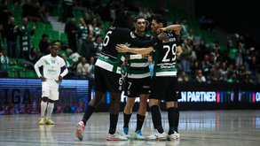 Sporting bate Leões de Porto Salvo e isola-se na liderança da Liga Placard