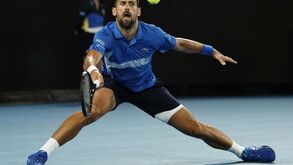 Novak Djokovic bate Carlos Alcaraz e avança para as meias-finais do Open da Austrália