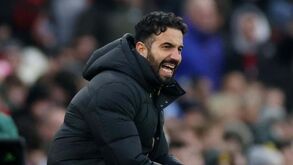 Ruben Amorim em fúria partiu televisão no balneário após derrota do Manchester United
