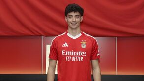 Manu Silva já treina no Seixal: reforço dá primeiros passos no Benfica