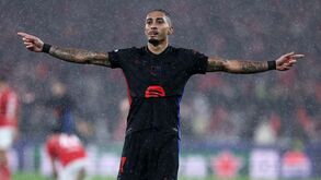 A resposta de Raphinha sobre arbitragem que deu que falar após o Benfica-Barcelona: «Se disser o que penso...»