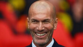 O dia em que o Newcastle recusou contratar Zidane: «No máximo, é bom para a 2.ª divisão...»