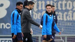 Pepê sorridente, José Tavares interventivo e dupla de diretores atenta: as melhores imagens do treino do FC Porto