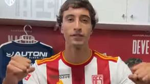 Tiago Galleto assina por três épocas