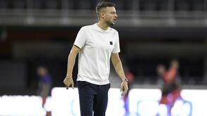 Notícia Record: Martín Anselmi tem acordo para dois anos e meio com o FC Porto