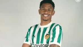 De lágrimas nos olhos: E. Amadora faz pedido ao Rio Ave após apresentação de André Luiz