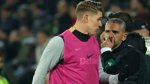 Gyökeres num cenário inédito no Sporting: a gestão do sueco a partir do banco