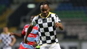 Bruno Onyemaechi certo no Olympiacos por 2,5 milhões de euros