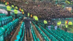 Jovem adepto do Celtic protagoniza momento inesquecível com claque do Young Boys
