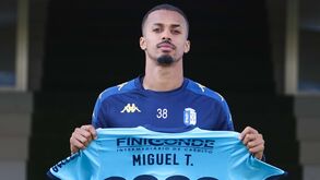 Miguel Tavares renova com o Vizela até 2026