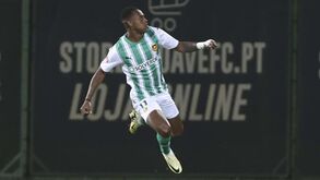 Umaro Embaló a caminho para ser reforço do V. Guimarães
