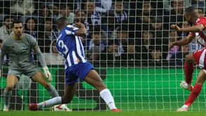 A crónica do FC Porto-Olympiacos, 0-1: amarrados numa tristeza infinita