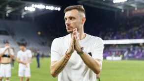 Cruz Azul notifica Martín Anselmi para se apresentar ao trabalho mas treinador já está a caminho do Porto