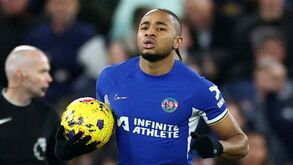 Ruben Amorim às compras: Manchester United pode reforçar ataque com craque do Chelsea