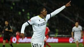 Zaydou Youssouf ficou de fora do Famalicão-E. Amadora para viajar para a Arábia Saudita