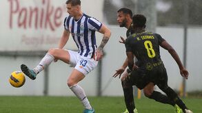 FC Porto B-Tondela, 2-2: Vento, chuva, quatro golos e empate 