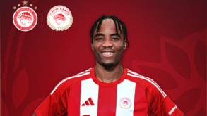 Olympiacos oficializa Bruno Onyemaechi