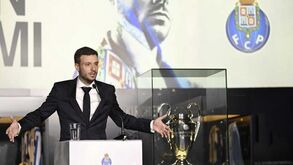 O treinador dos treinadores: as ideias de Marcelo Bielsa, ídolo e inspiração de Martín Anselmi