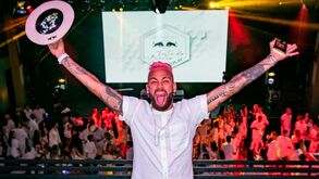 Neymar no Santos: Presidente confirma e craque mostra as malas