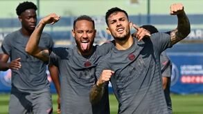 Amigo de Paris: Neymar pediu ao Santos para contratar Paredes