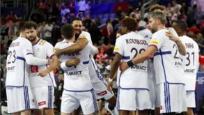 Mundial: França e Croácia defrontam-se nas 'meias' após apuramento sofrido