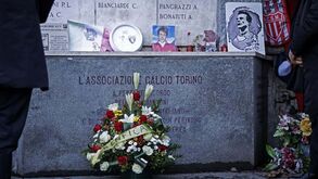 Benfica prestou homenagem à equipa do Grande Torino
