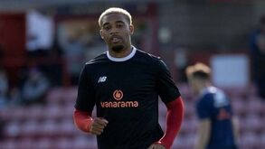 Jordon Ibe assina por clube do 7º escalão inglês