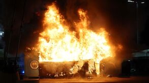 Incêndio no exterior do Etihad obriga à retirada de adeptos: chamas começaram numa carrinha de merchandising