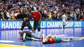 Lágrimas e muita festa: as imagens da Seleção Nacional de andebol depois de passar às 'meias' do Mundial