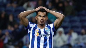 Adeptos dão colo a Galeno