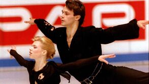 Campeões mundiais de patinagem artística seguiam a bordo do avião que se despenhou nos Estados Unidos