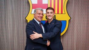 Gavi renova com o Barcelona até 2030