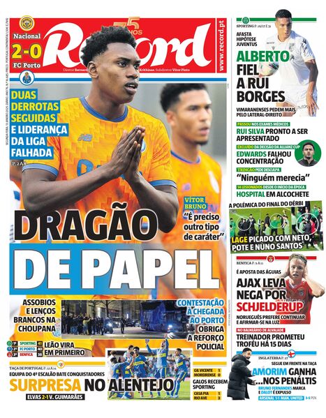 Descarregar capa em PDF de alta resolução