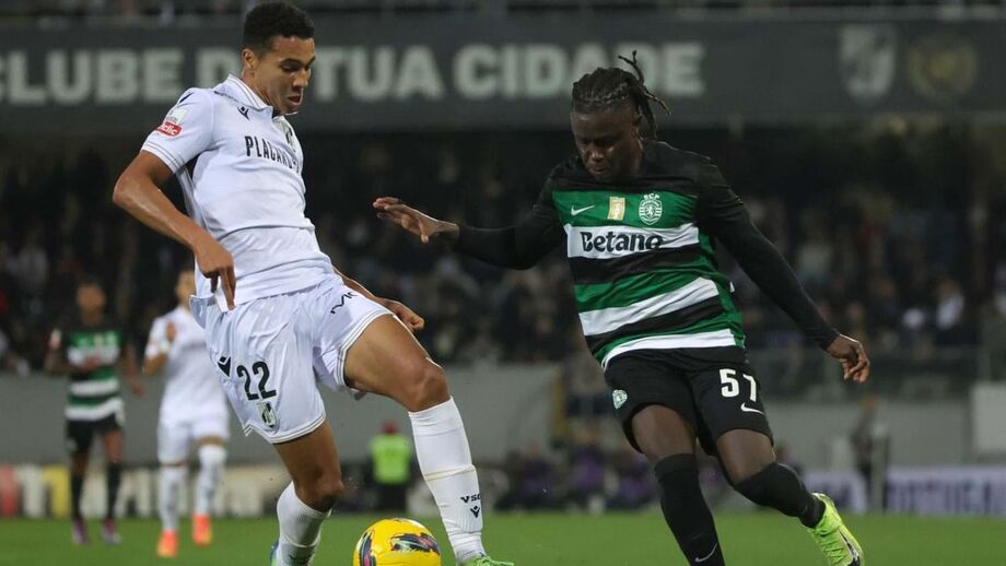 Alberto contra Quenda no mais recente V. Guimarães-Sporting