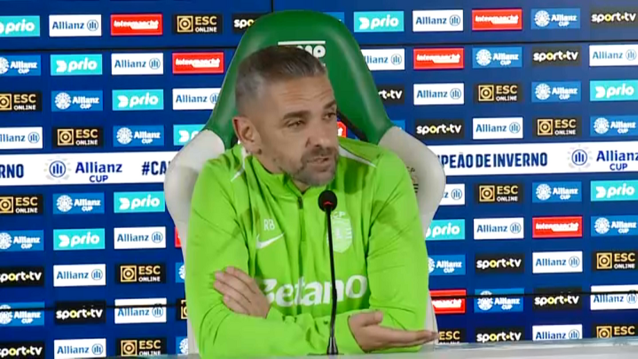 Treinador do Sporting questionado sobre a ausência de Morita por lesão